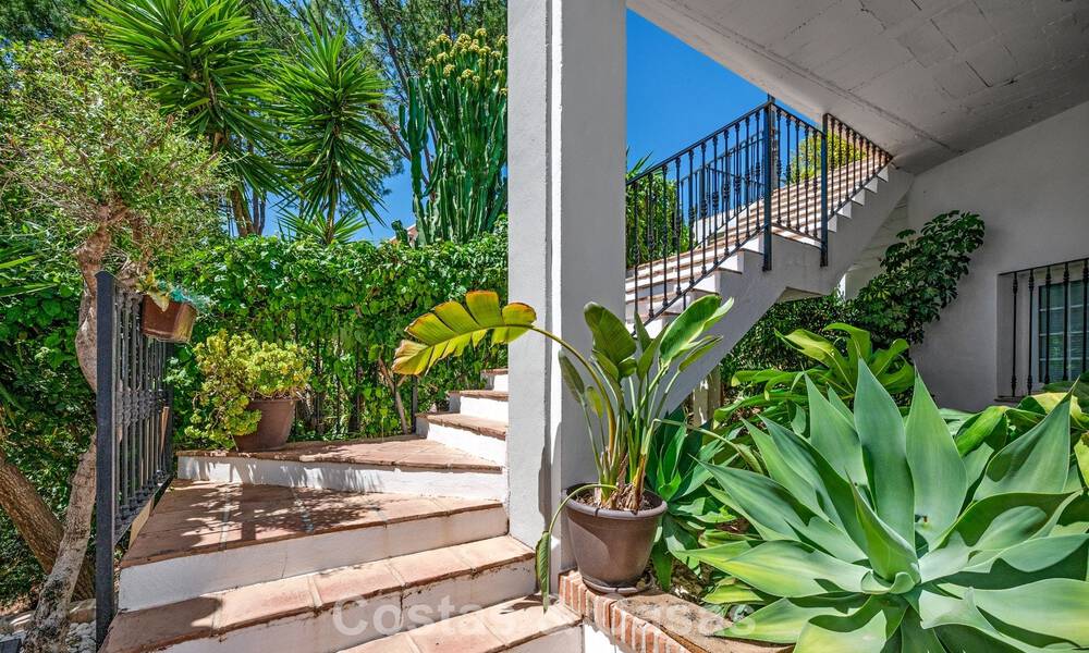 Ruime familiewoning te koop in een kleinschalige gated urbanisatie in het begeerde Nueva Andalucia, Marbella 801083