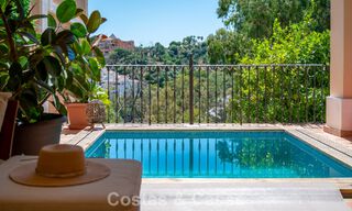 Ruime familiewoning te koop in een kleinschalige gated urbanisatie in het begeerde Nueva Andalucia, Marbella 801085 