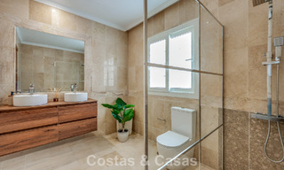 Ruime familiewoning te koop in een kleinschalige gated urbanisatie in het begeerde Nueva Andalucia, Marbella 801121 
