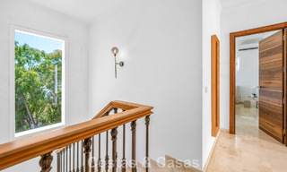 Ruime familiewoning te koop in een kleinschalige gated urbanisatie in het begeerde Nueva Andalucia, Marbella 801122 