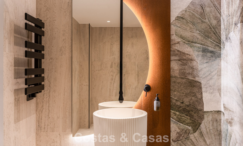 Indrukwekkende luxevilla met moderne minimalistische architectuur te koop in de heuvels van Oost-Marbella 801160