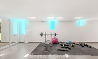Hedendaagse luxevilla met strakke, moderne bouwstijl en adembenemend uitzicht te koop in Oost-Marbella 801205 