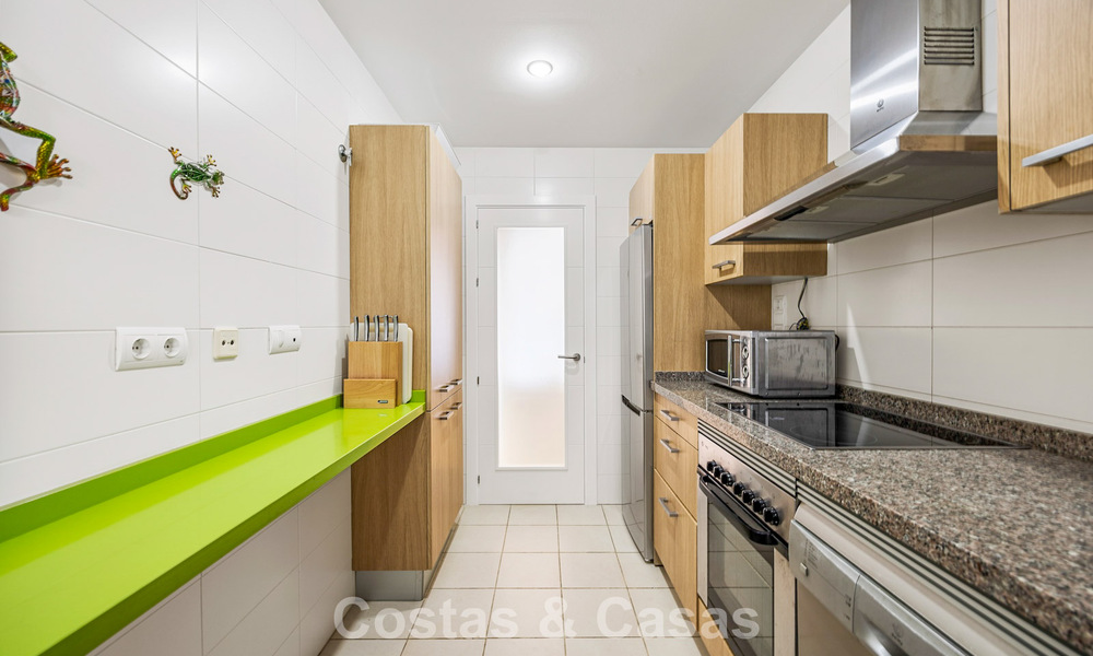 Prachtig 3-slaapkamer penthouse te koop met ruim dakterras in een golfomgeving van Marbella - Benahavis 801359