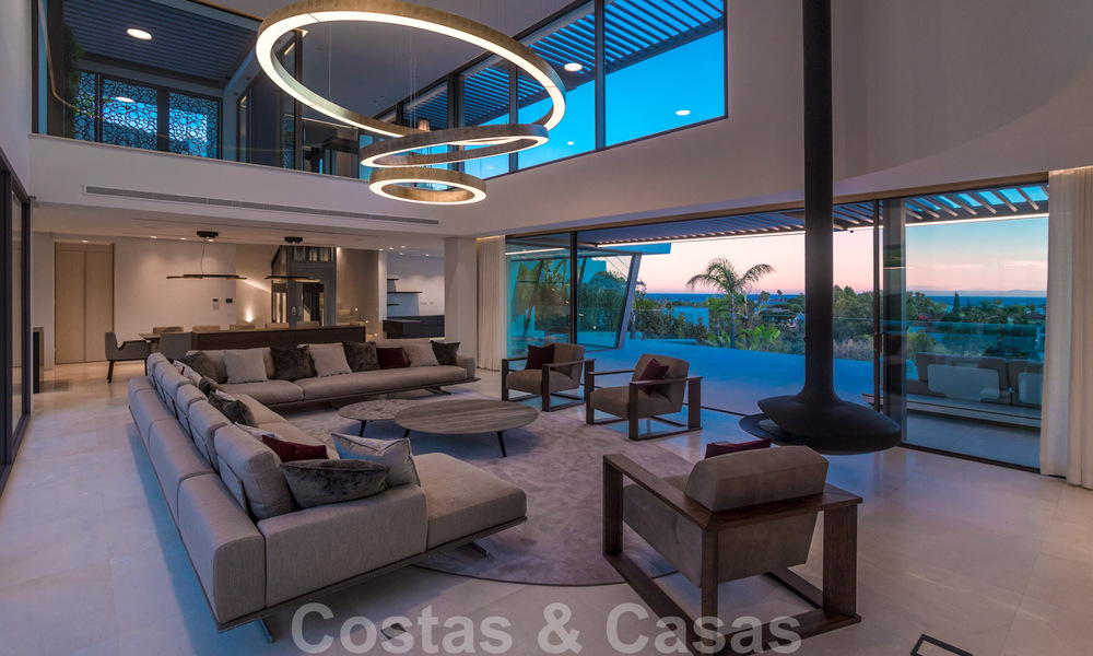 Instapklare, luxueuze, moderne villa te koop, met schitterend uitzicht in La Quinta, een golfurbanisatie in Marbella - Benahavis 801032