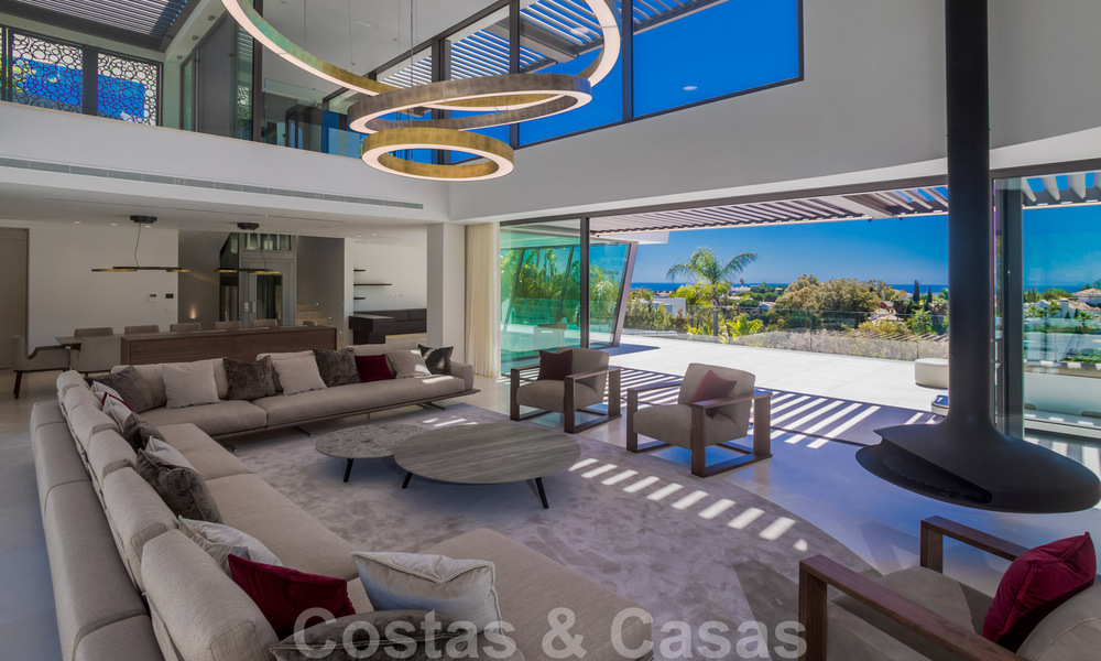 Instapklare, luxueuze, moderne villa te koop, met schitterend uitzicht in La Quinta, een golfurbanisatie in Marbella - Benahavis 801036