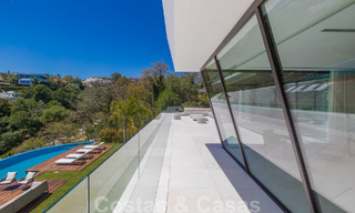 Instapklare, luxueuze, moderne villa te koop, met schitterend uitzicht in La Quinta, een golfurbanisatie in Marbella - Benahavis 801039 