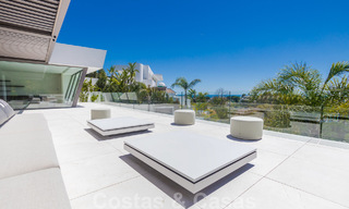Instapklare, luxueuze, moderne villa te koop, met schitterend uitzicht in La Quinta, een golfurbanisatie in Marbella - Benahavis 801040 