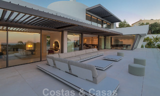 Instapklare, luxueuze, moderne villa te koop, met schitterend uitzicht in La Quinta, een golfurbanisatie in Marbella - Benahavis 801049 