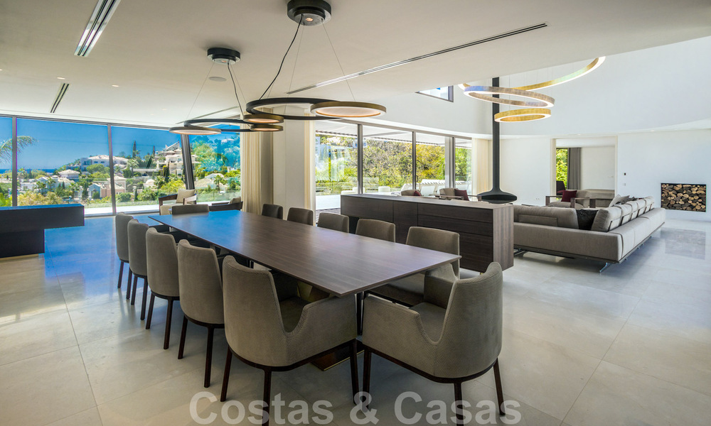 Instapklare, luxueuze, moderne villa te koop, met schitterend uitzicht in La Quinta, een golfurbanisatie in Marbella - Benahavis 801060