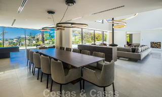 Instapklare, luxueuze, moderne villa te koop, met schitterend uitzicht in La Quinta, een golfurbanisatie in Marbella - Benahavis 801060 