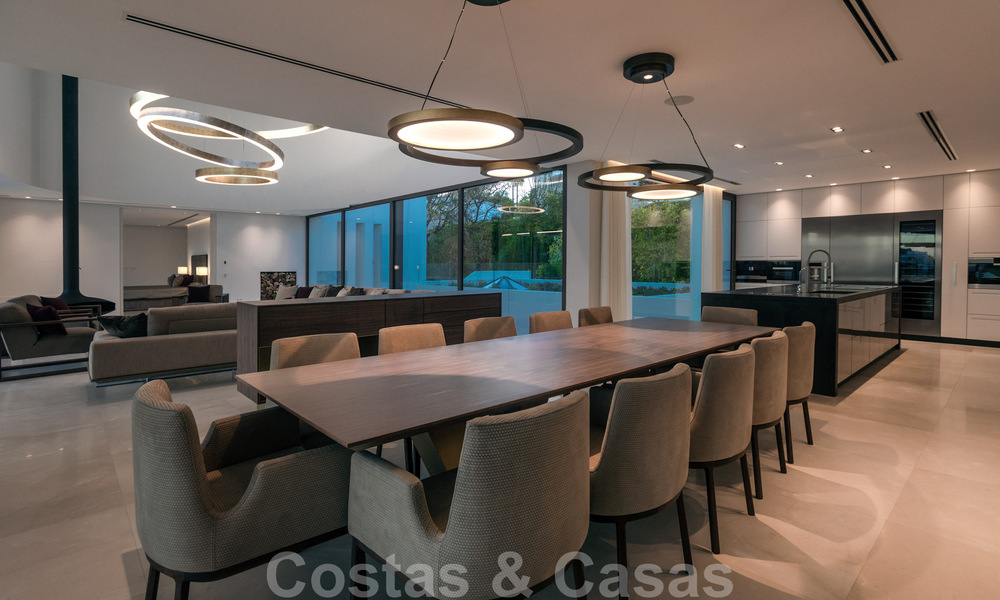 Instapklare, luxueuze, moderne villa te koop, met schitterend uitzicht in La Quinta, een golfurbanisatie in Marbella - Benahavis 801063