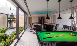 Instapklare, luxueuze, moderne villa te koop, met schitterend uitzicht in La Quinta, een golfurbanisatie in Marbella - Benahavis 801077 