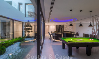 Instapklare, luxueuze, moderne villa te koop, met schitterend uitzicht in La Quinta, een golfurbanisatie in Marbella - Benahavis 801081 