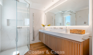 Ruim, luxe appartement te koop in een begeerd complex op de Golden Mile, Marbella 801369 