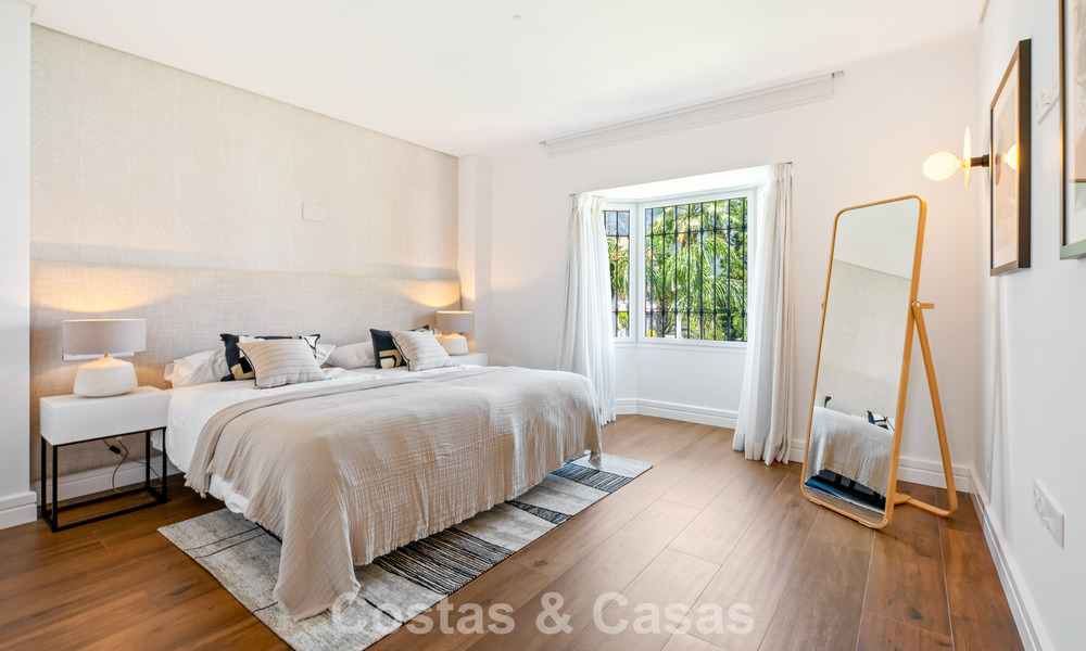 Ruim, luxe appartement te koop in een begeerd complex op de Golden Mile, Marbella 801373