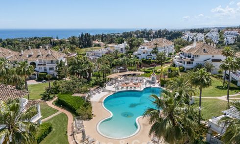 Ruim, luxe appartement te koop in een begeerd complex op de Golden Mile, Marbella 801377