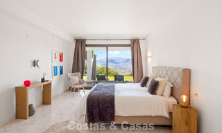 Ruim appartement met supergrote privétuin en prachtige vergezichten te koop ten oosten van Marbella 801434 