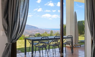 Ruim appartement met supergrote privétuin en prachtige vergezichten te koop ten oosten van Marbella 801447 