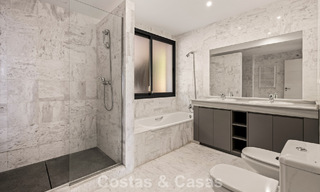 Royaal, modern penthouse met weidse vergezichten te koop ten oosten van Marbella 801497 
