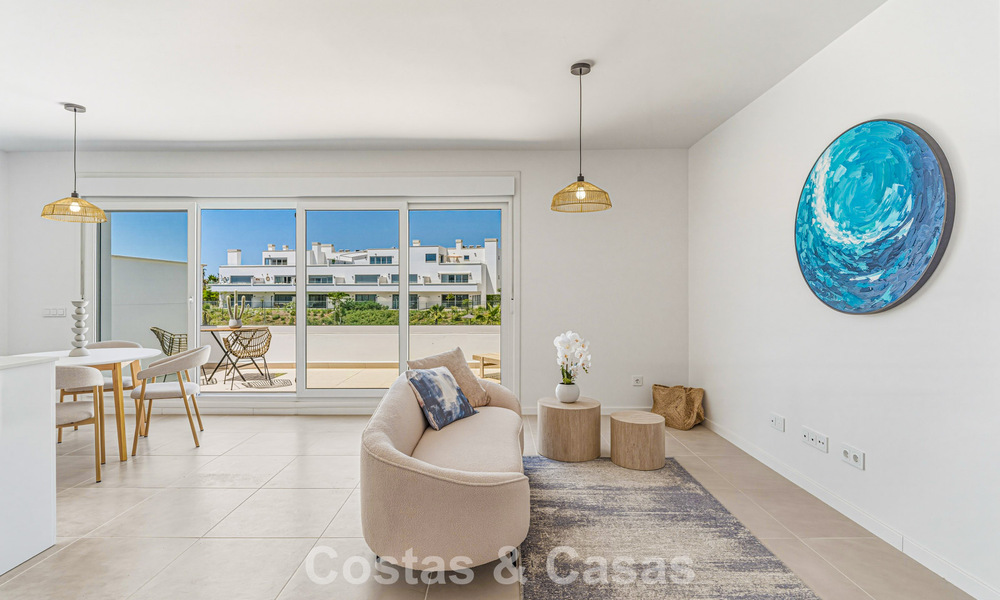 Gloednieuw luxe appartement te koop op loopafstand van het strand op de New Golden Mile tussen Marbella en Estepona 801548