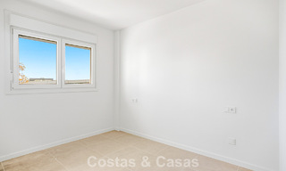 Gloednieuw luxe appartement te koop op loopafstand van het strand op de New Golden Mile tussen Marbella en Estepona 801565 