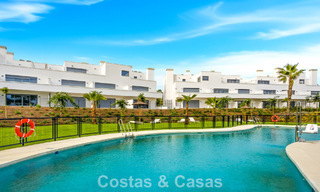 Gloednieuw luxe appartement te koop op loopafstand van het strand op de New Golden Mile tussen Marbella en Estepona 801571 