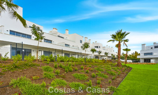 Gloednieuw luxe appartement te koop op loopafstand van het strand op de New Golden Mile tussen Marbella en Estepona 801573 
