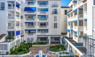 Gerenoveerd luxe appartement met zeezicht te koop in Playas del Duque in Puerto Banus, Marbella 801661 