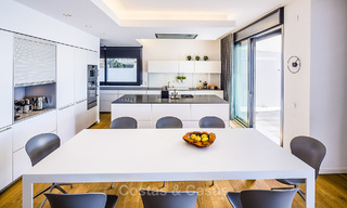 Villa's te koop in Costabella, een beachside urbanisatie aan de mooiste stranden van Marbella 801582 