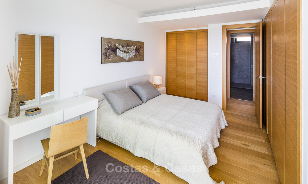 Villa's te koop in Costabella, een beachside urbanisatie aan de mooiste stranden van Marbella 801589