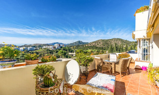 Ruim 4-slaapkamer appartement met panoramisch uitzicht te koop in de heuvels van Marbella - Benahavis 801737 