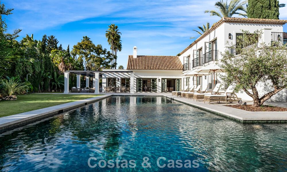 Elegante villa met Franse Provençaalse invloeden te koop in het begeerde Nueva Andalucia, Marbella 801751