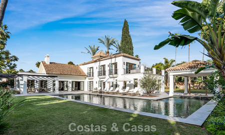 Elegante villa met Franse Provençaalse invloeden te koop in het begeerde Nueva Andalucia, Marbella 801759