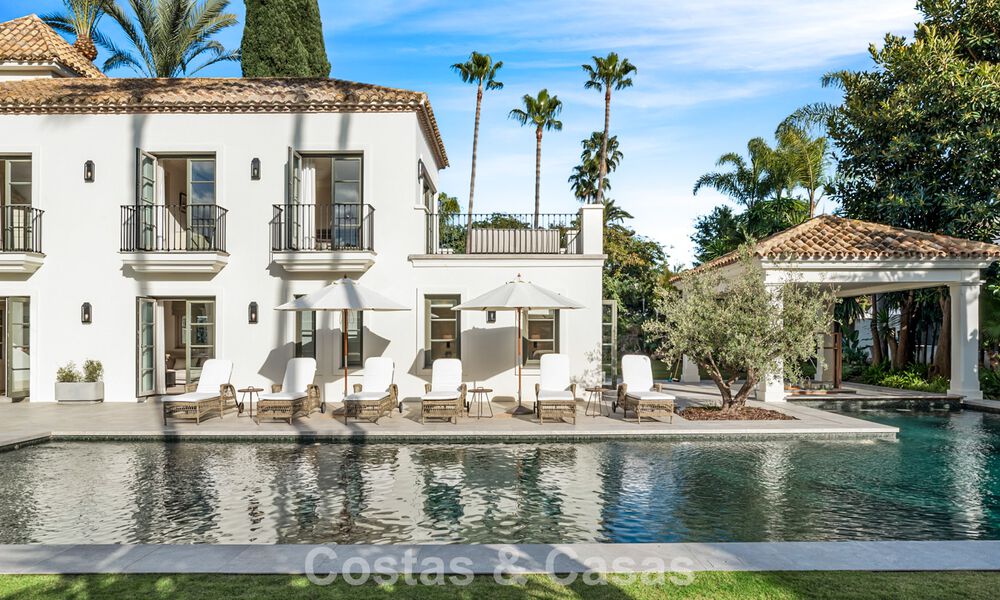 Elegante villa met Franse Provençaalse invloeden te koop in het begeerde Nueva Andalucia, Marbella 801768