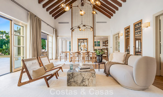 Elegante villa met Franse Provençaalse invloeden te koop in het begeerde Nueva Andalucia, Marbella 801783 