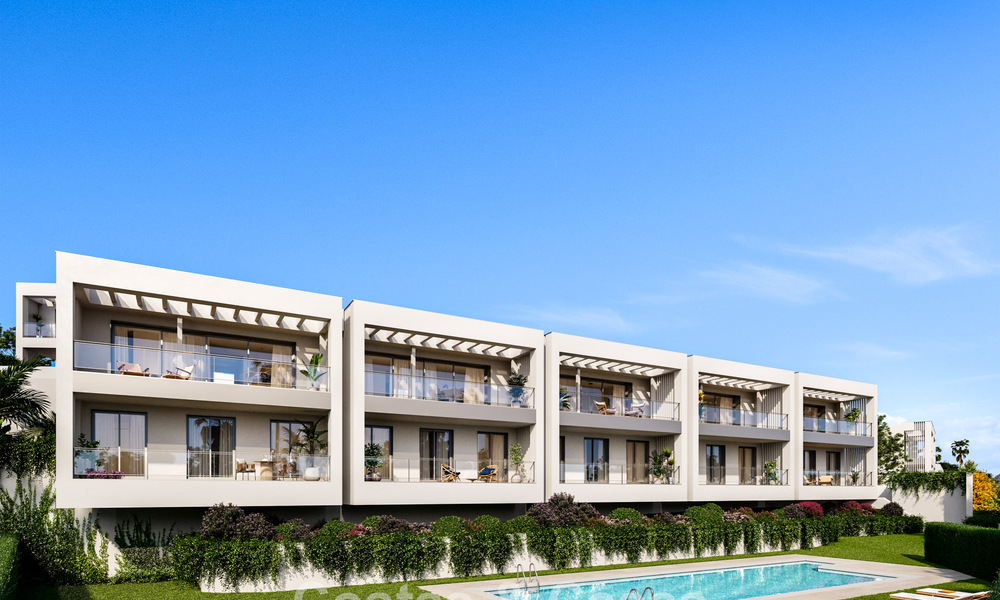 Moderne halfvrijstaande villa te koop op loopafstand van het strand in Elviria, Marbella 801843