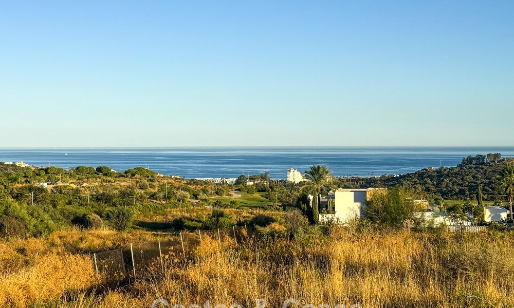 Gloednieuwe nieuwbouwvilla te koop op luttele minuten van het strand en alle voorzieningen van Estepona centrum 801854