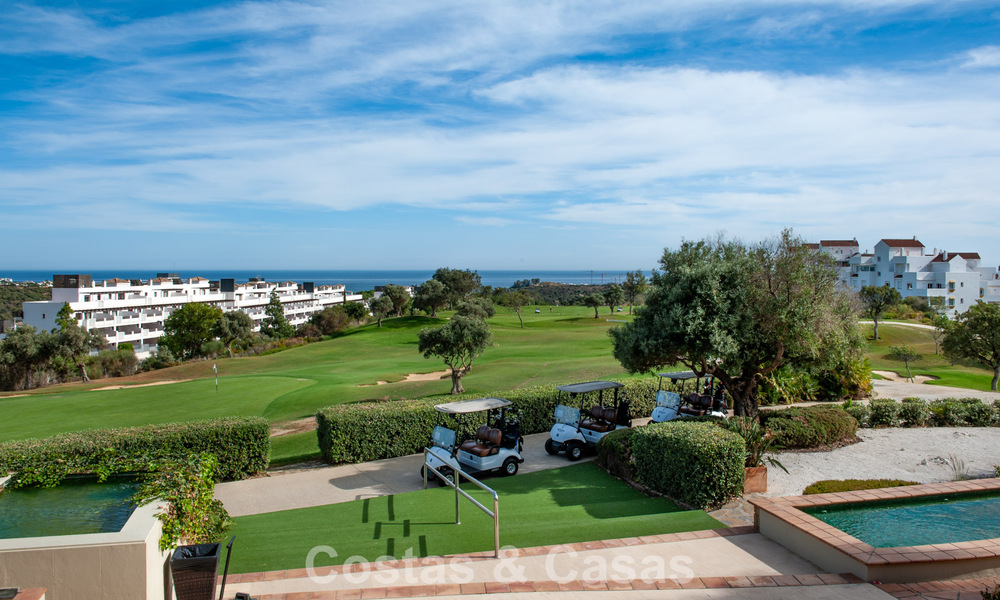 Gloednieuwe nieuwbouwvilla te koop op luttele minuten van het strand en alle voorzieningen van Estepona centrum 801889