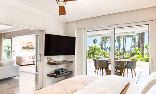 Luxueus tuinappartement met zeezicht te koop in Los Granados, een eerstelijnsstrand complex, in Puerto Banus, Marbella 801897 