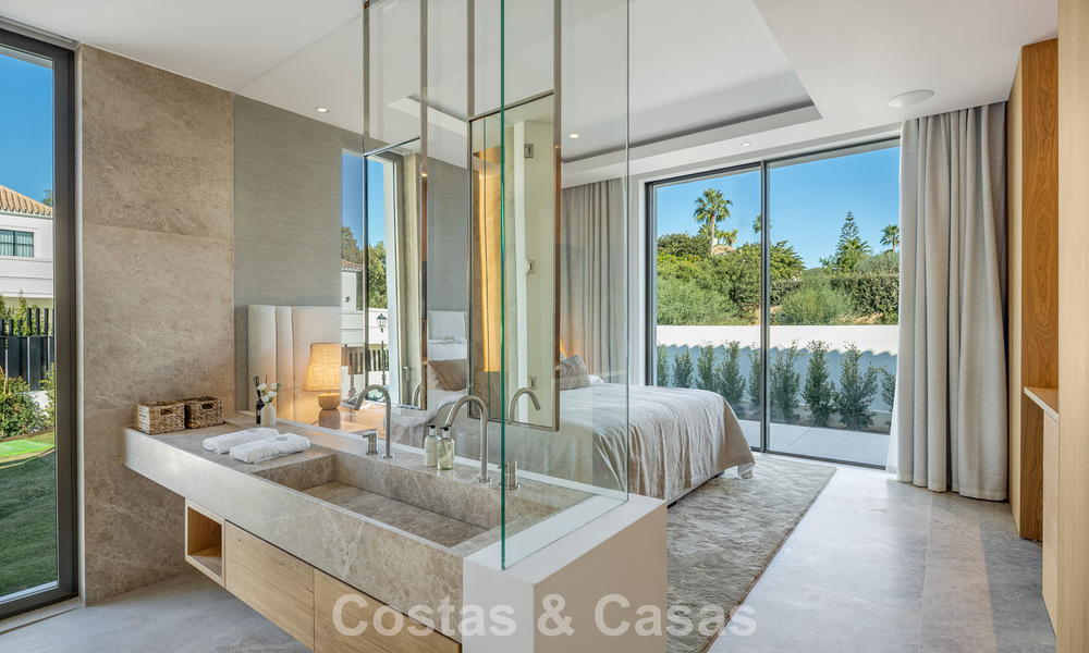 Hedendaagse, mediterrane luxevilla te koop, eerstelijnsgolf in een begeerde golfwijk van Nueva Andalucia, Marbella 801913