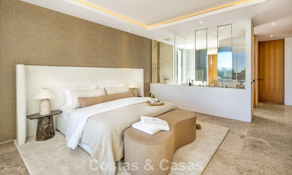 Hedendaagse, mediterrane luxevilla te koop, eerstelijnsgolf in een begeerde golfwijk van Nueva Andalucia, Marbella 801923