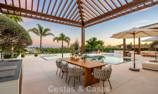 Hedendaagse, mediterrane luxevilla te koop, eerstelijnsgolf in een begeerde golfwijk van Nueva Andalucia, Marbella 801934 