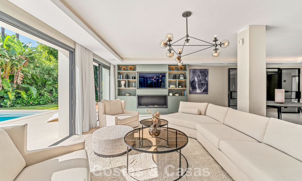 Moderne luxevilla met verwarmd zwembad te koop in La Brisas, Nueva Andalucia, Marbella 801969