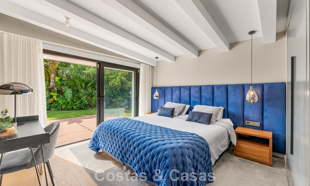 Moderne luxevilla met verwarmd zwembad te koop in La Brisas, Nueva Andalucia, Marbella 801978