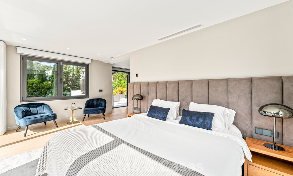 Moderne luxevilla met verwarmd zwembad te koop in La Brisas, Nueva Andalucia, Marbella 801984