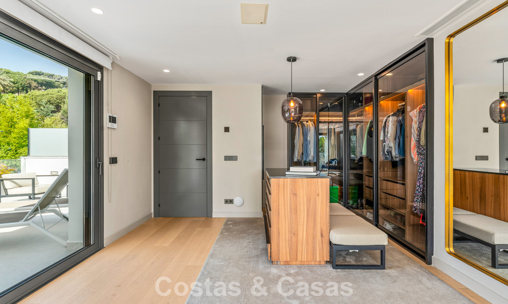 Moderne luxevilla met verwarmd zwembad te koop in La Brisas, Nueva Andalucia, Marbella 801986