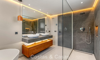Moderne luxevilla met verwarmd zwembad te koop in La Brisas, Nueva Andalucia, Marbella 801989 