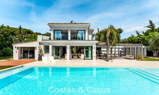 Moderne luxevilla met verwarmd zwembad te koop in La Brisas, Nueva Andalucia, Marbella 802004 