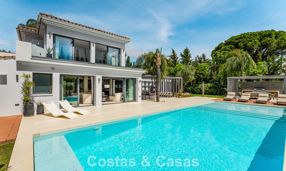 Moderne luxevilla met verwarmd zwembad te koop in La Brisas, Nueva Andalucia, Marbella 802005