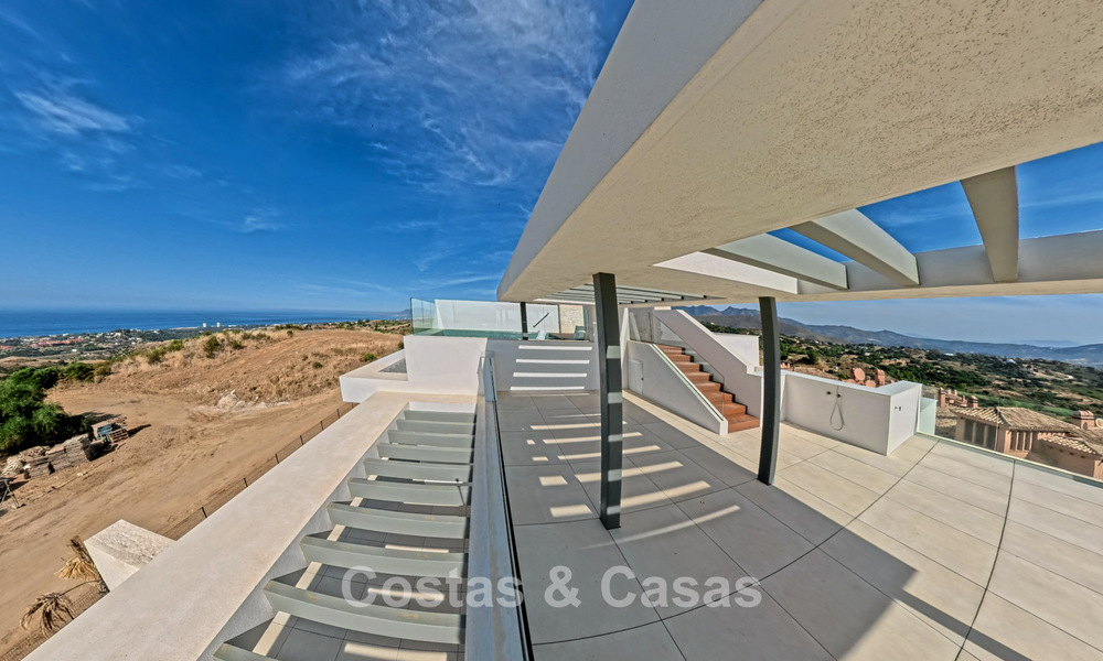 Moderne nieuwbouwappartementen met panoramisch zeezicht te koop nabij Elviria, Marbella Oost 802028